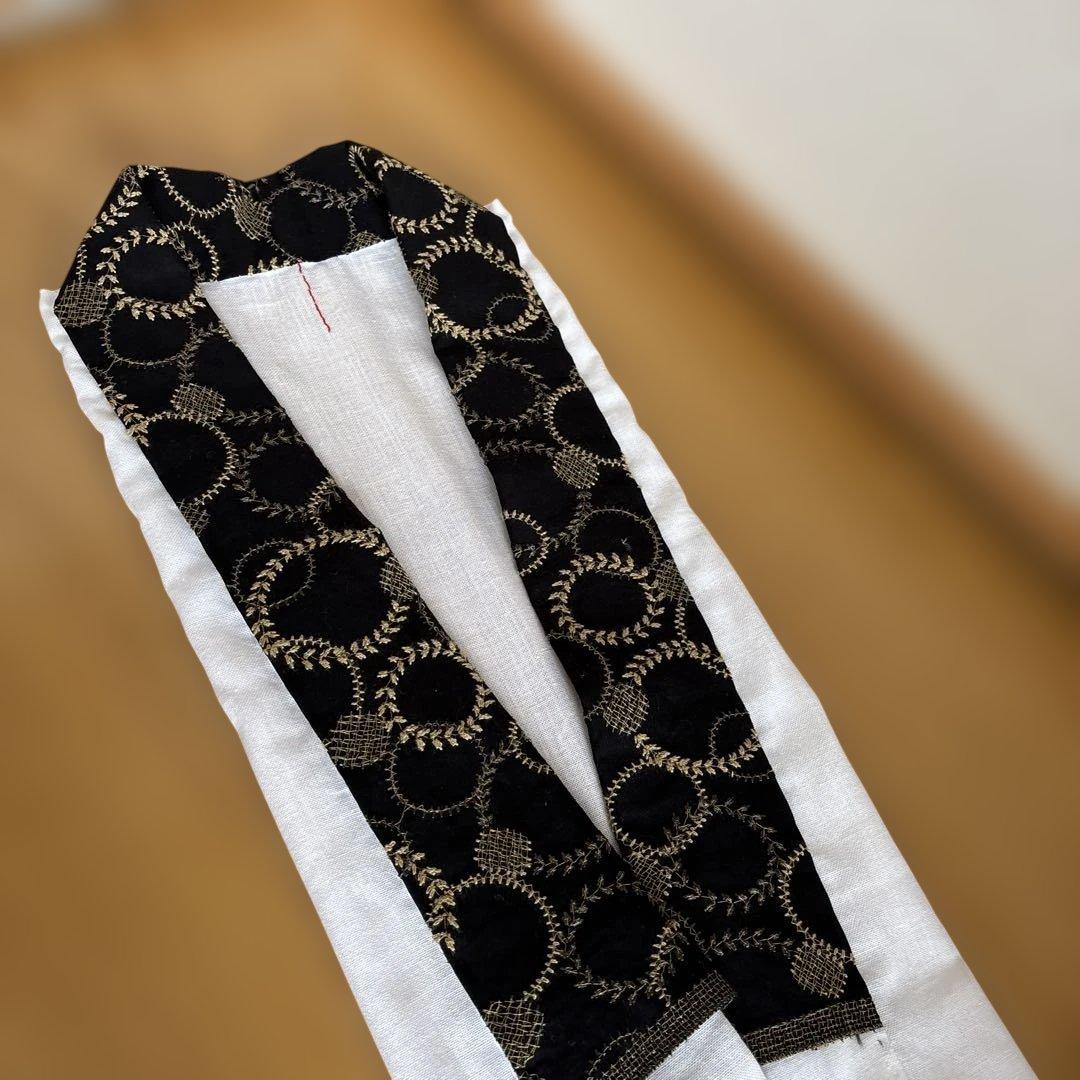 こっぱ 様 2点おまとめ。黒地にリーフサークル(^^)五福のかんたん美容衿♡