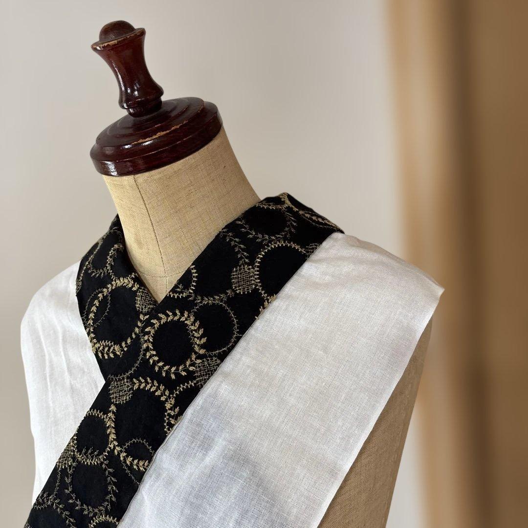 こっぱ 様 2点おまとめ。黒地にリーフサークル(^^)五福のかんたん美容衿♡