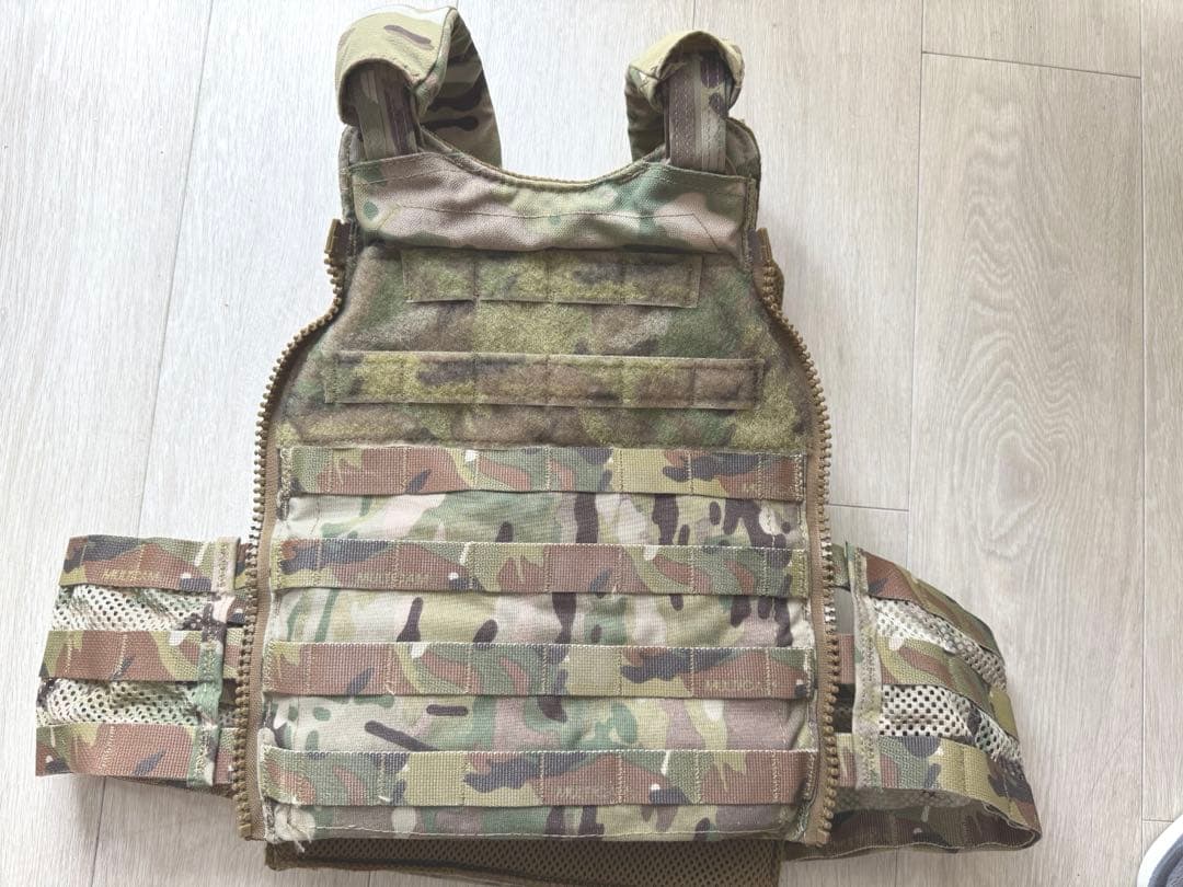 個人装備 VELOCITY SYSTEMS SCARAB Plate Carrier