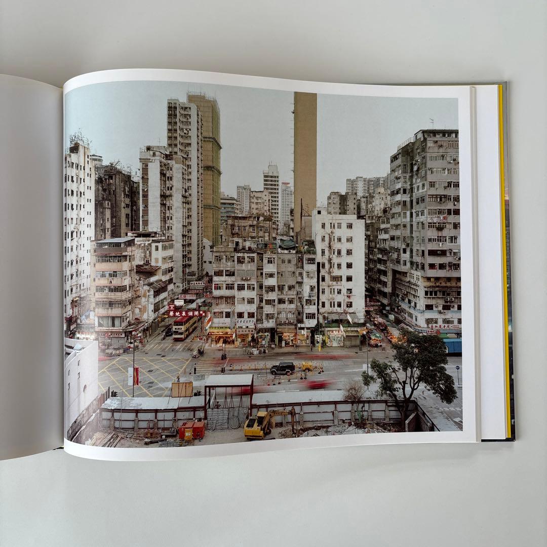 洋書 neon tigers / Peter Bialobrzeski