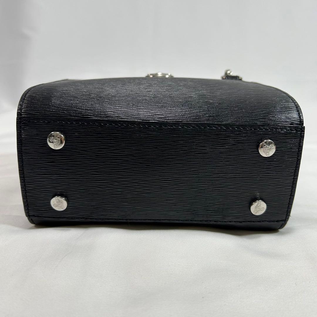 【未使用級】ヴィヴィアンウエストウッド ショルダーバッグ レザー オーブ 型押し