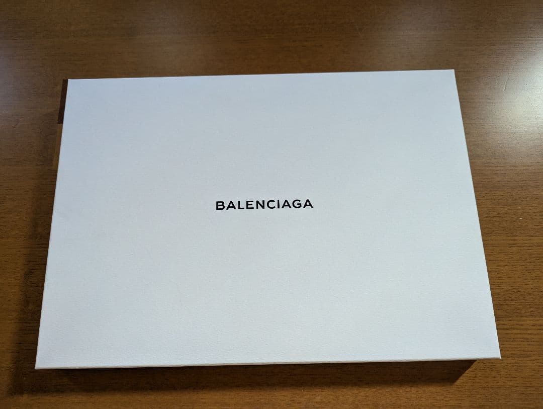 バレンシアガ　マフラー　グレー　ブラック　ロゴ　バイカラー