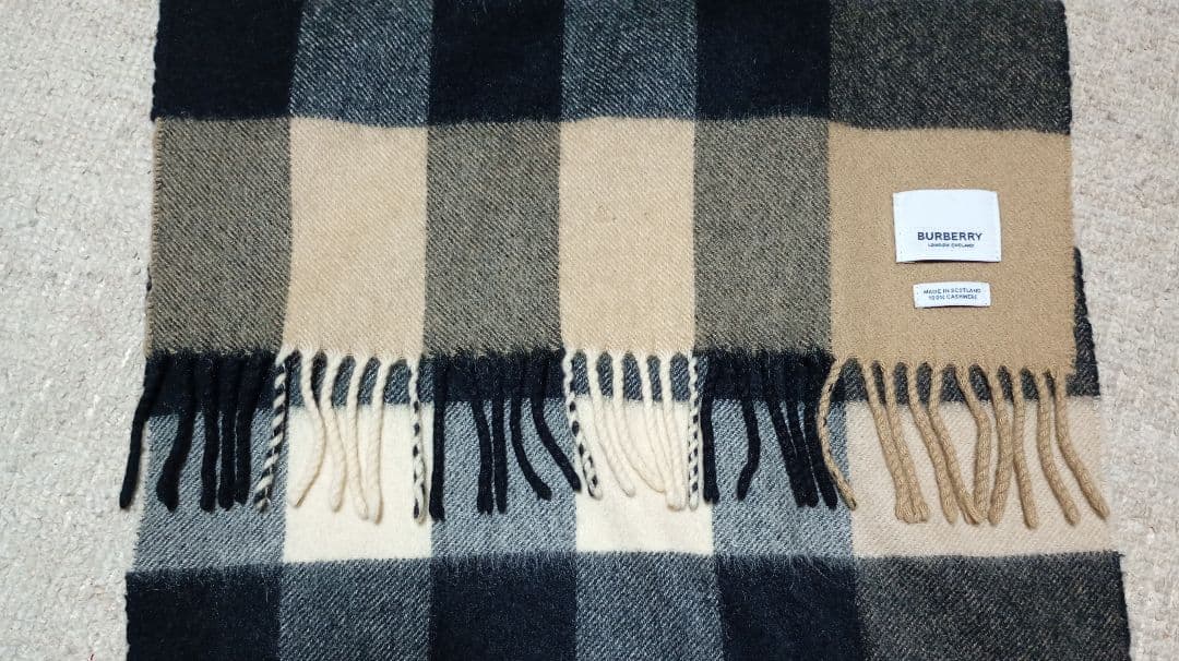 バーバリーBURBERRYカシミヤスカーフ