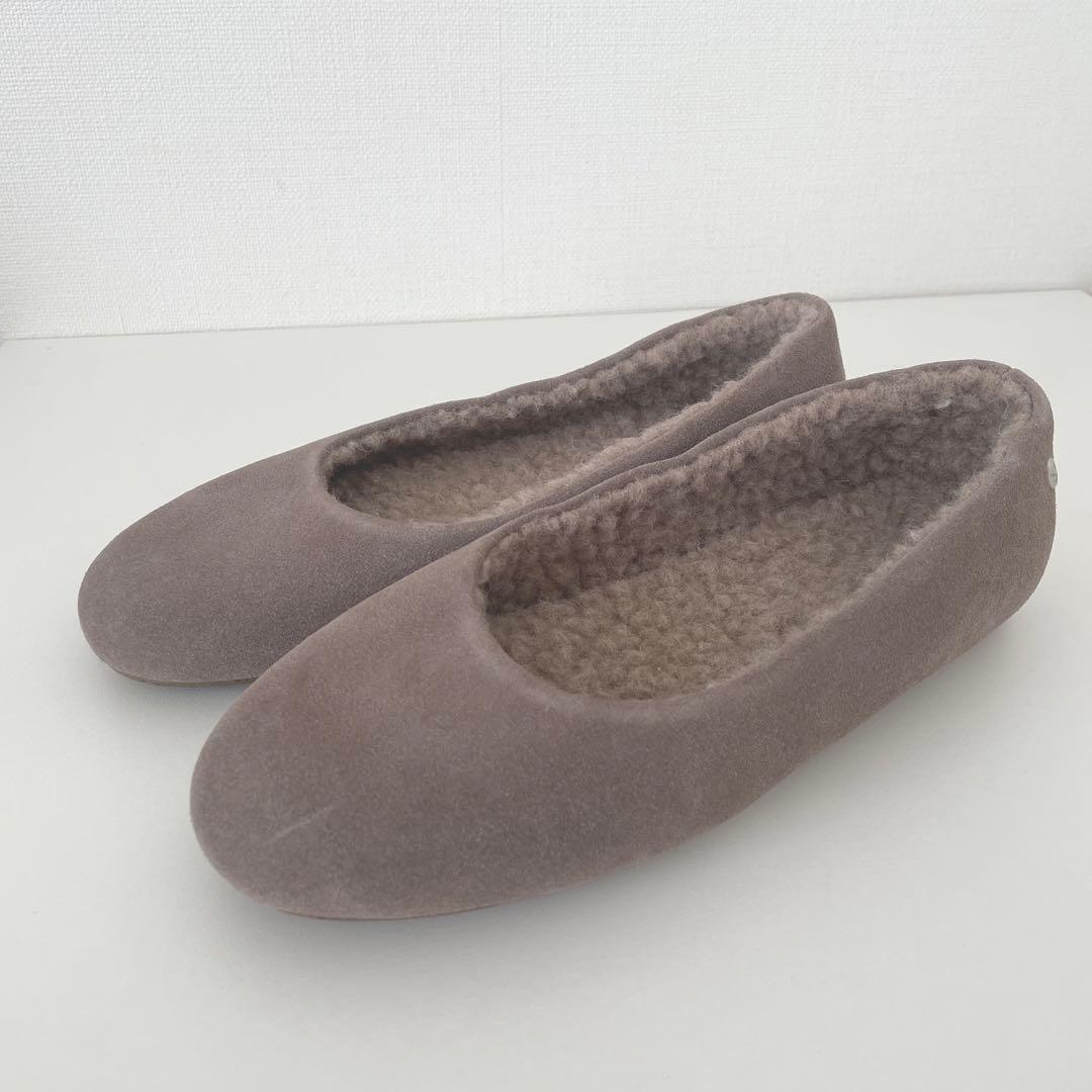 【人気】エミュ-オーストラリア　スエード　バレエシューズ　25cm