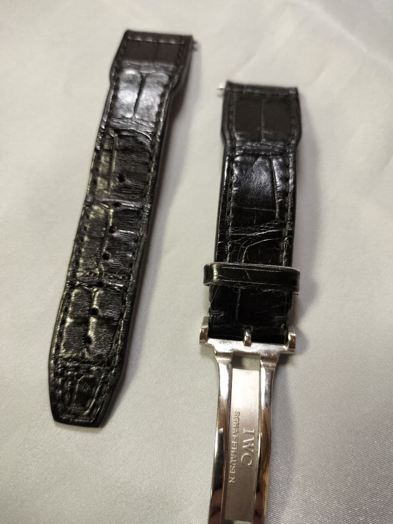 IWC 黒レザーベルト（20-18） クロコ バックル付き