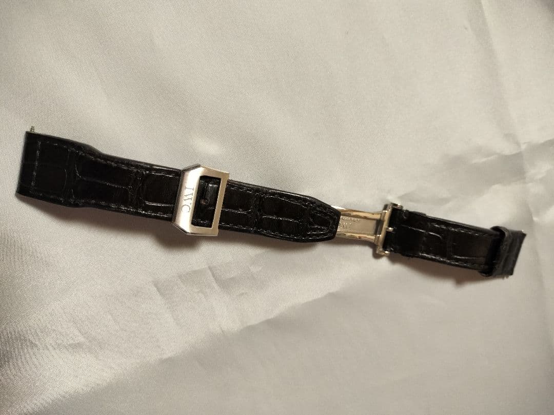 IWC 黒レザーベルト（20-18） クロコ バックル付き