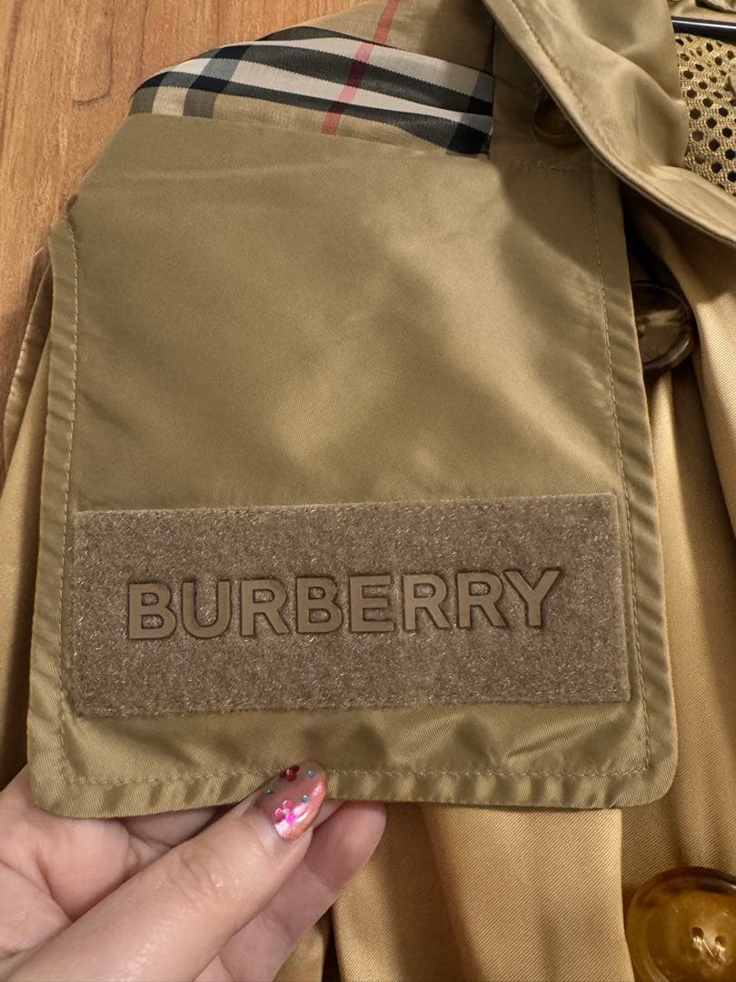 バーバリー　ゴールド トレンチコート ベルト付き