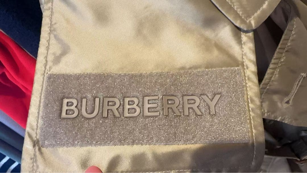 バーバリー　ゴールド トレンチコート ベルト付き