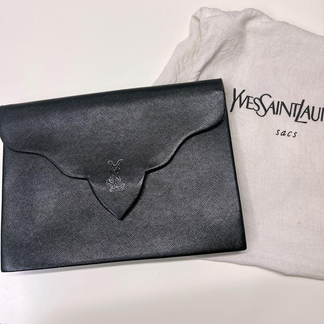 YSL イヴ・サンローラン ブラックレザー クラッチバッグ