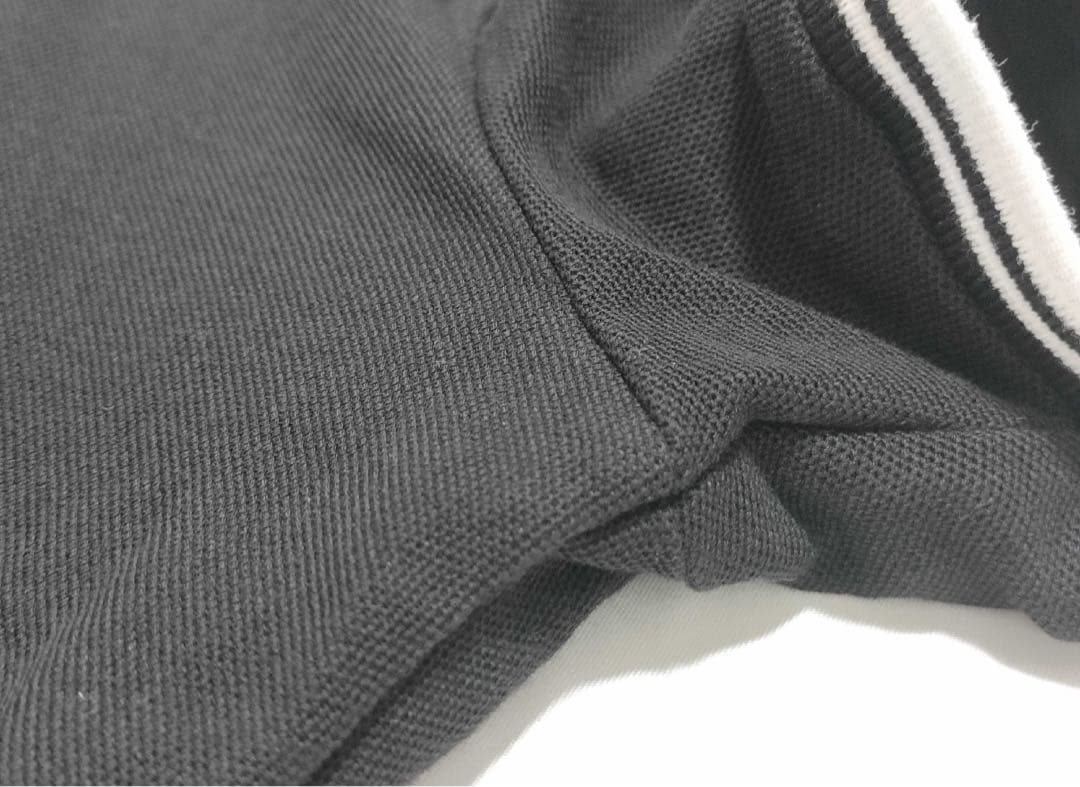 美品！MONCLER ブラック ポロシャツ