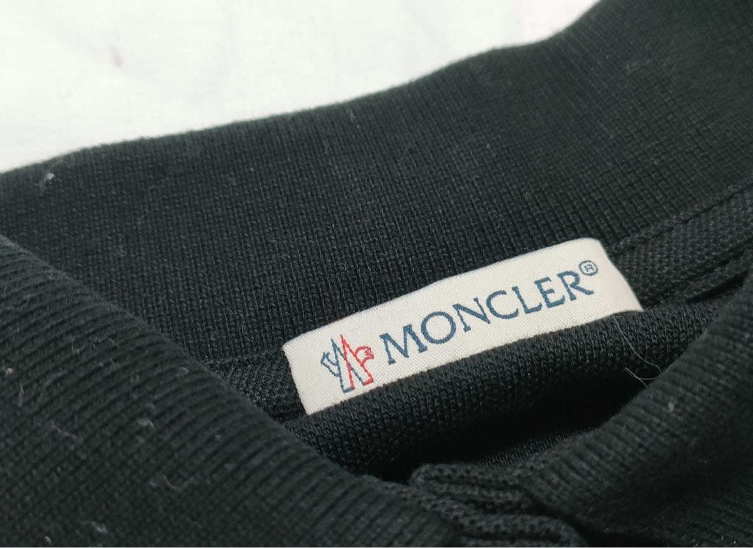 美品！MONCLER ブラック ポロシャツ