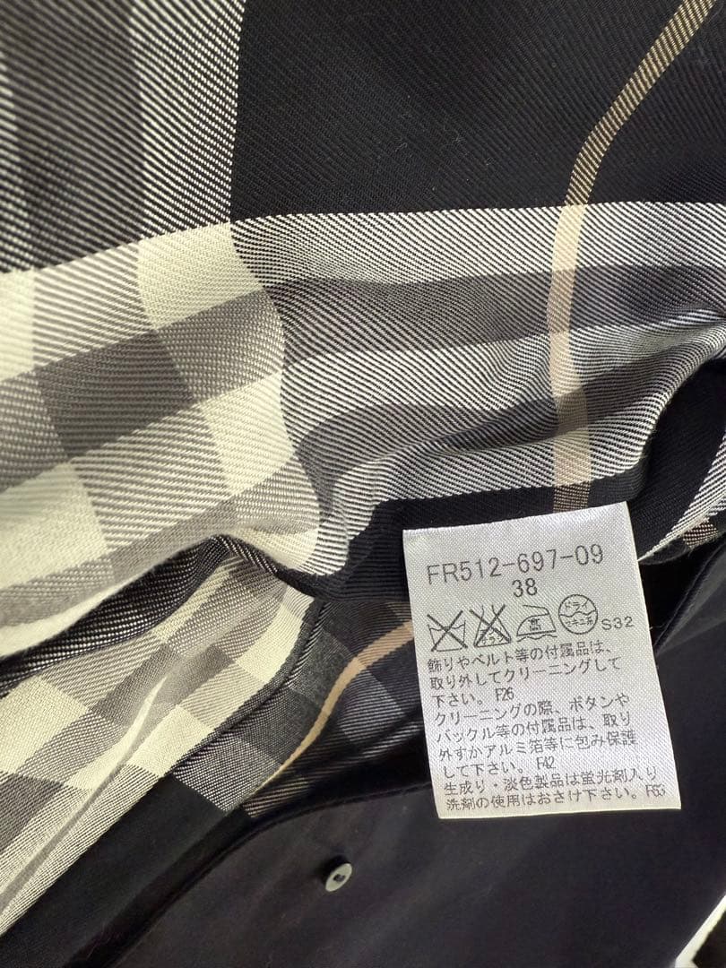 バーバリーのトレンチコート黒裏地付き　 サイズ38（S）