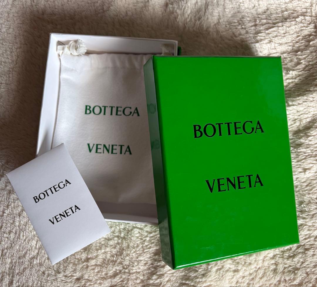 ボッテガヴェネタ　コンパクト二つ折り財布