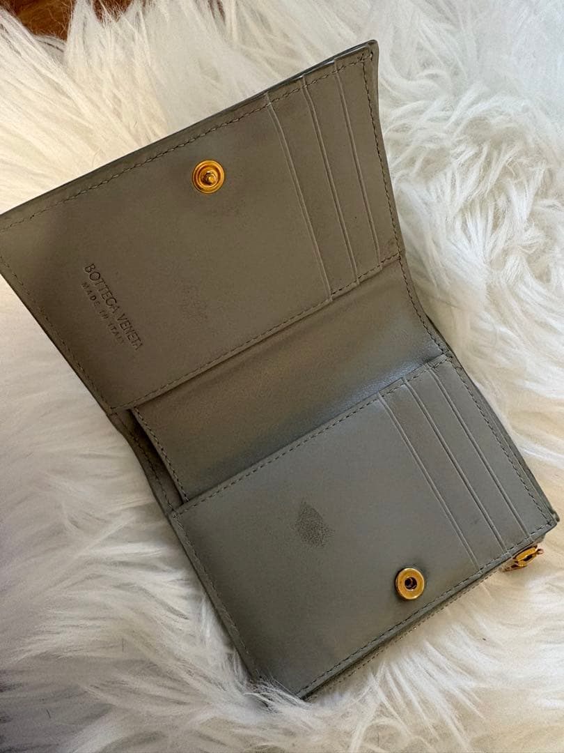 ボッテガヴェネタ　コンパクト二つ折り財布