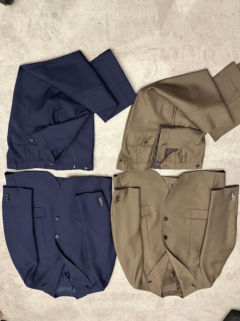 【新品2着+オマケ靴セット】ユニバーサルランゲージ 高級生地のスーツ