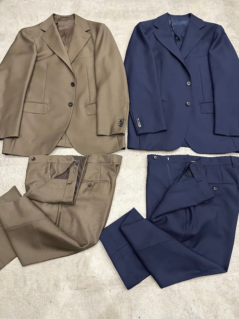 【新品2着+オマケ靴セット】ユニバーサルランゲージ 高級生地のスーツ