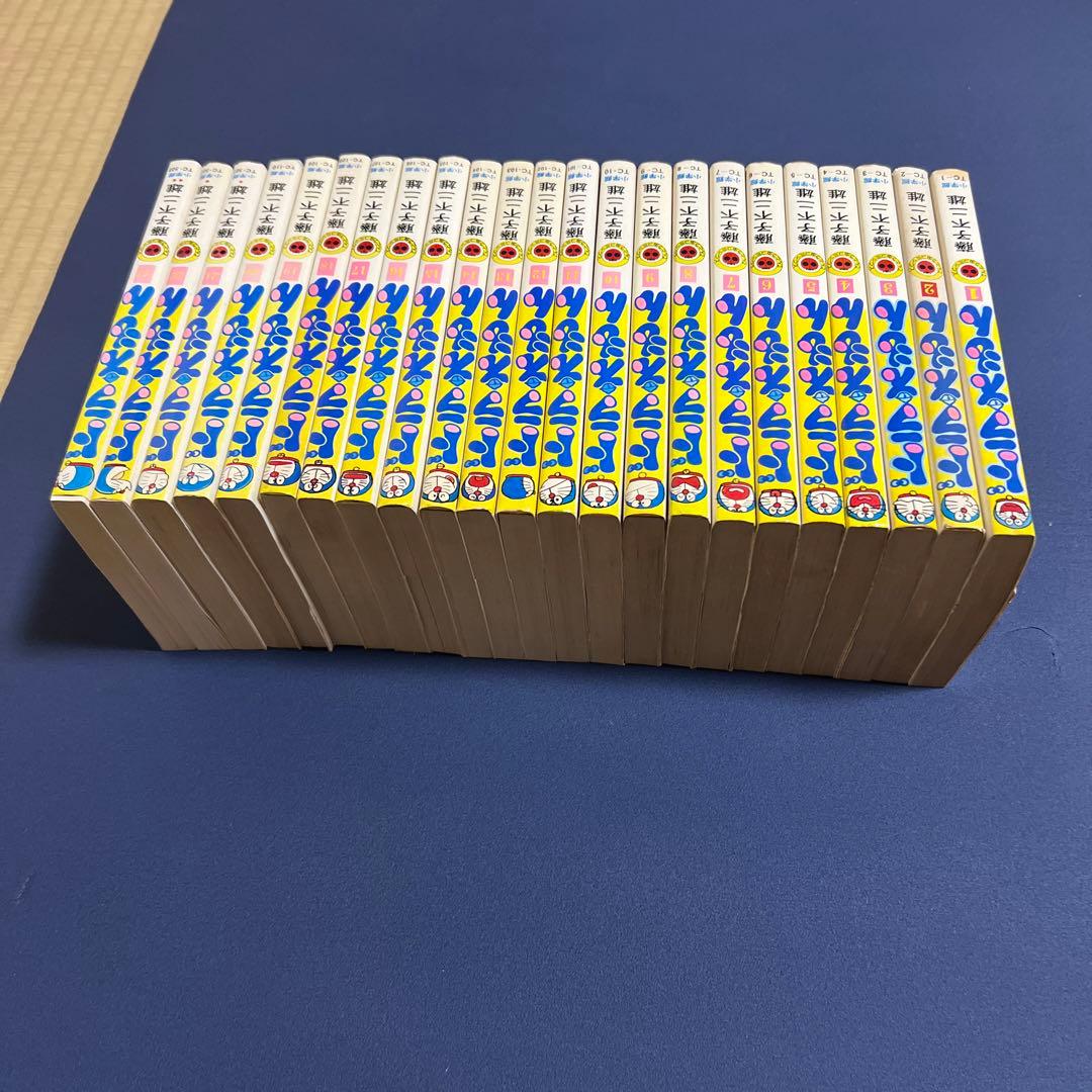 ドラえもん　漫画　藤子不二雄　1巻〜23巻　初版5冊19巻〜23巻