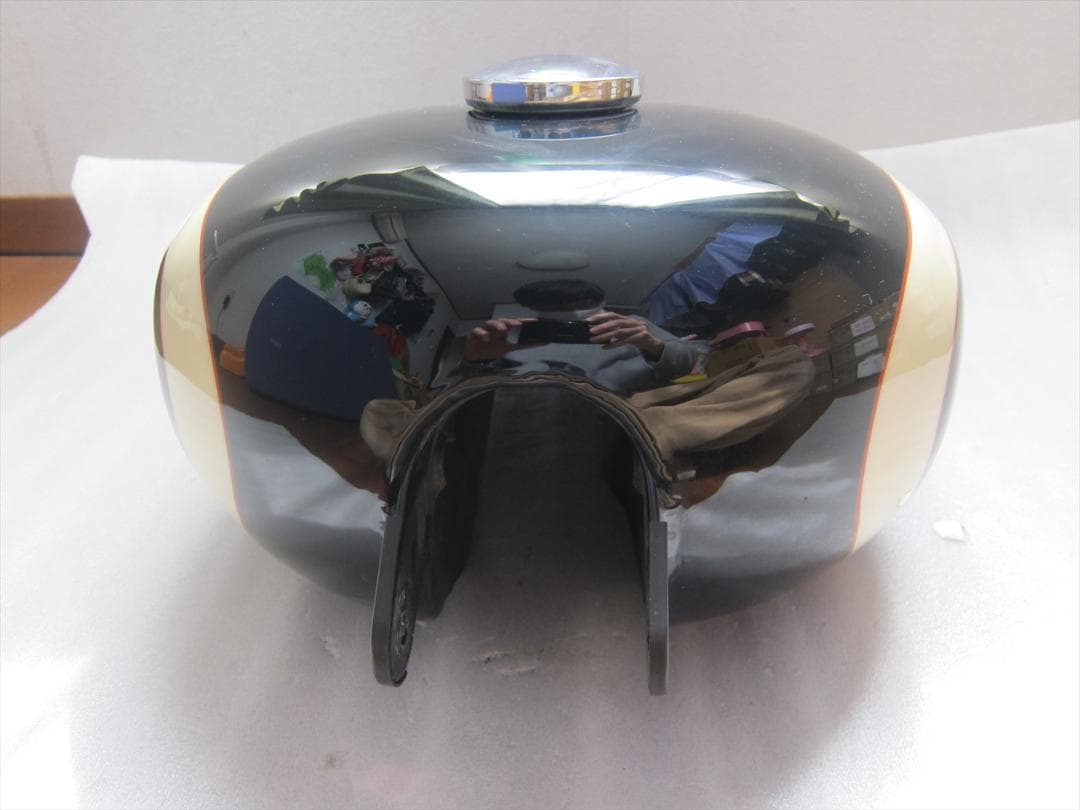 ハーレースポーツスターXL1200C純正タンク