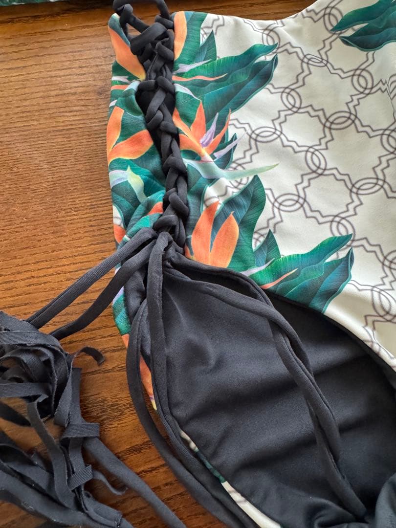 アリシアスタン ビキニ リーフ柄