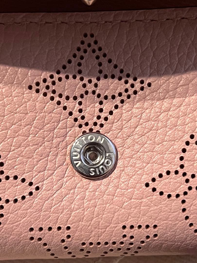 【新品未使用】ルイヴィトン　マヒナ　ミュルティクレ4 ヴィトン　純正　キーケース