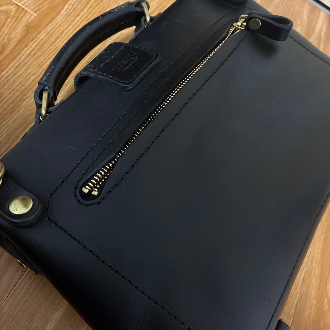 HERZ ソフトダレスバッグ/レザー/BLK