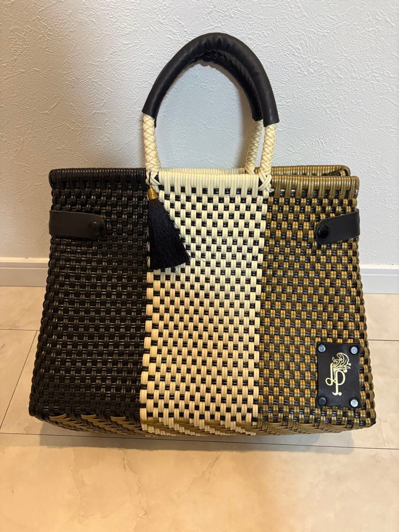 【LadyPaola】 カナスタ・メディアーナ メルカドバック