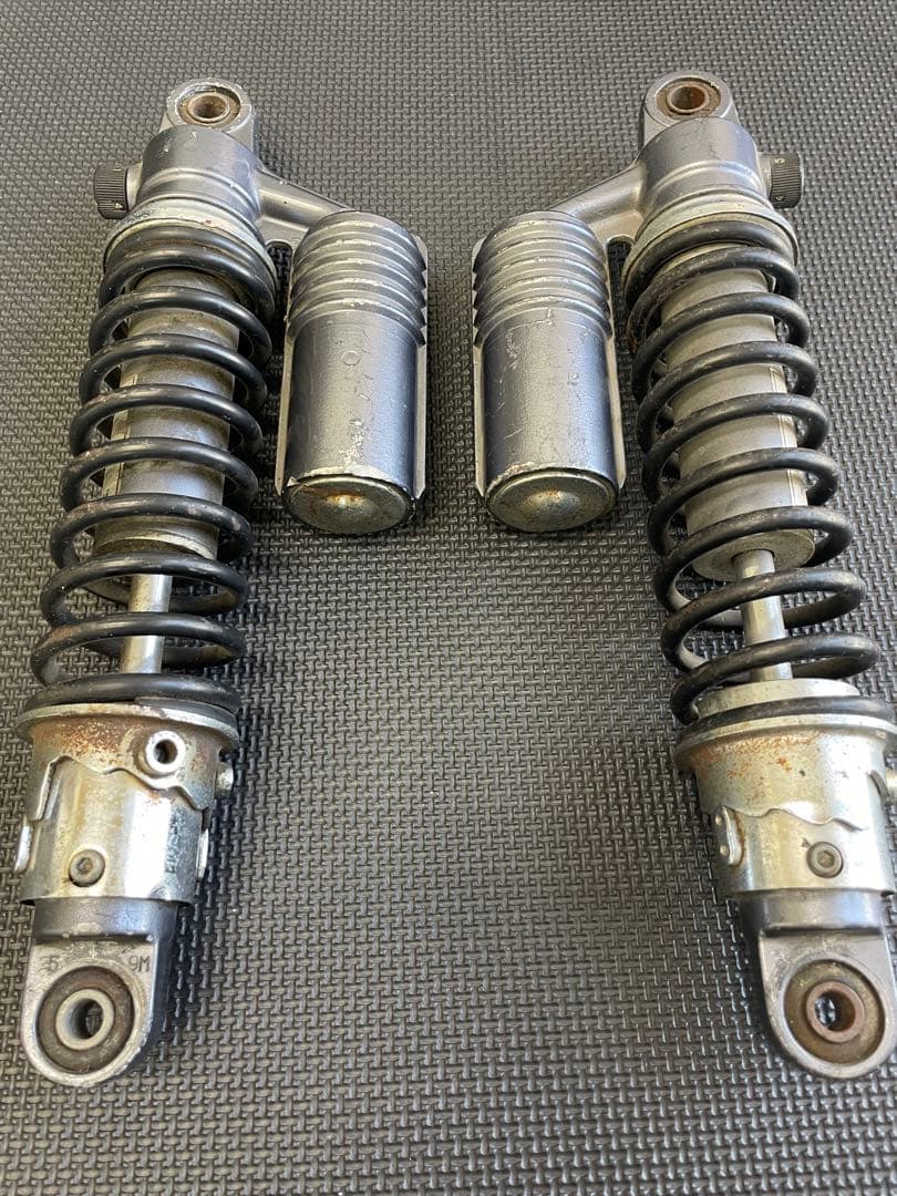 ゼファー400 純正　リヤサス　当時物　絶版　希少　リアショック