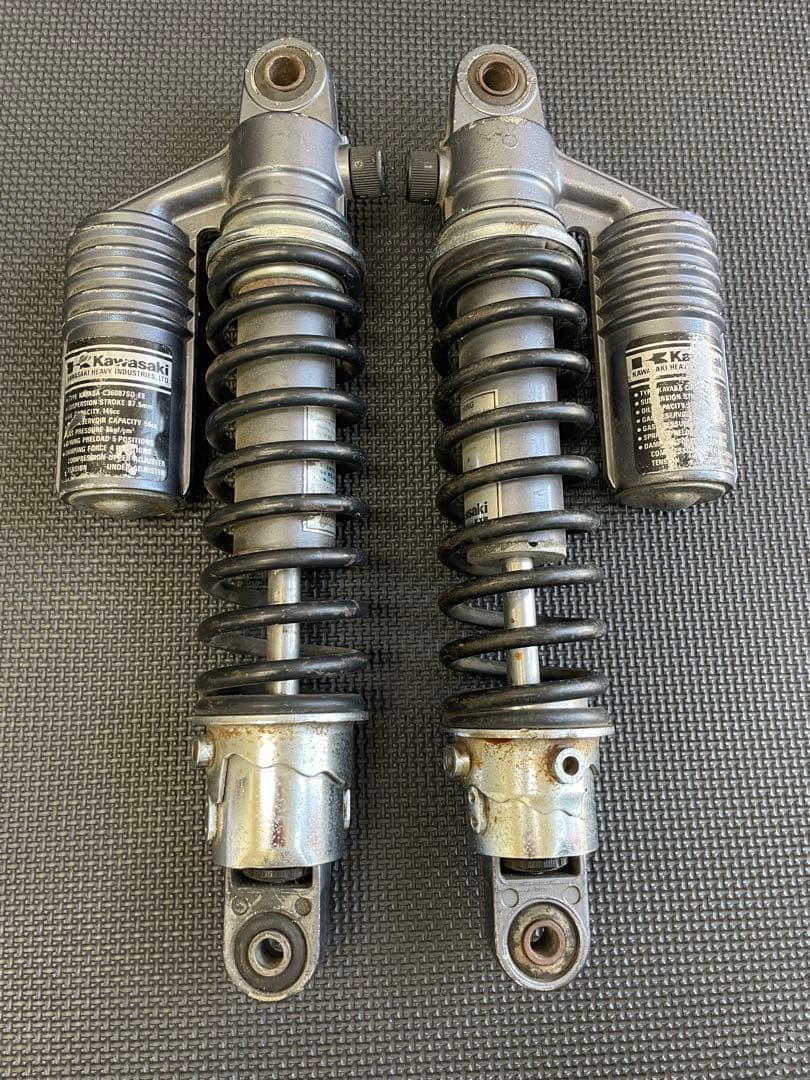 ゼファー400 純正　リヤサス　当時物　絶版　希少　リアショック