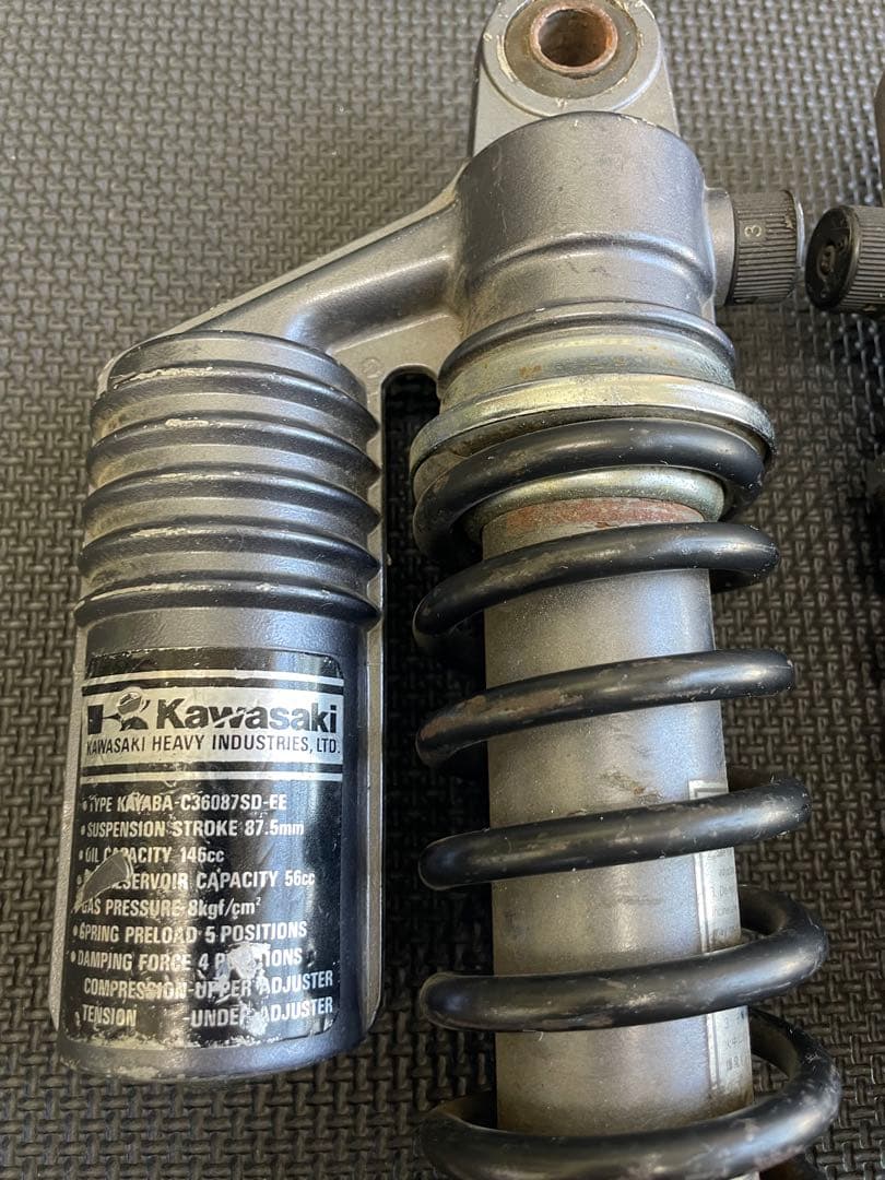 ゼファー400 純正　リヤサス　当時物　絶版　希少　リアショック