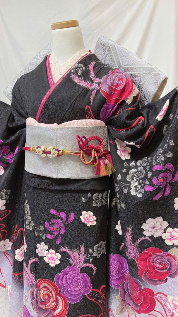 振袖 黒地 花柄　振袖フルセット　成人式　振袖　振袖5点セット　正絹
