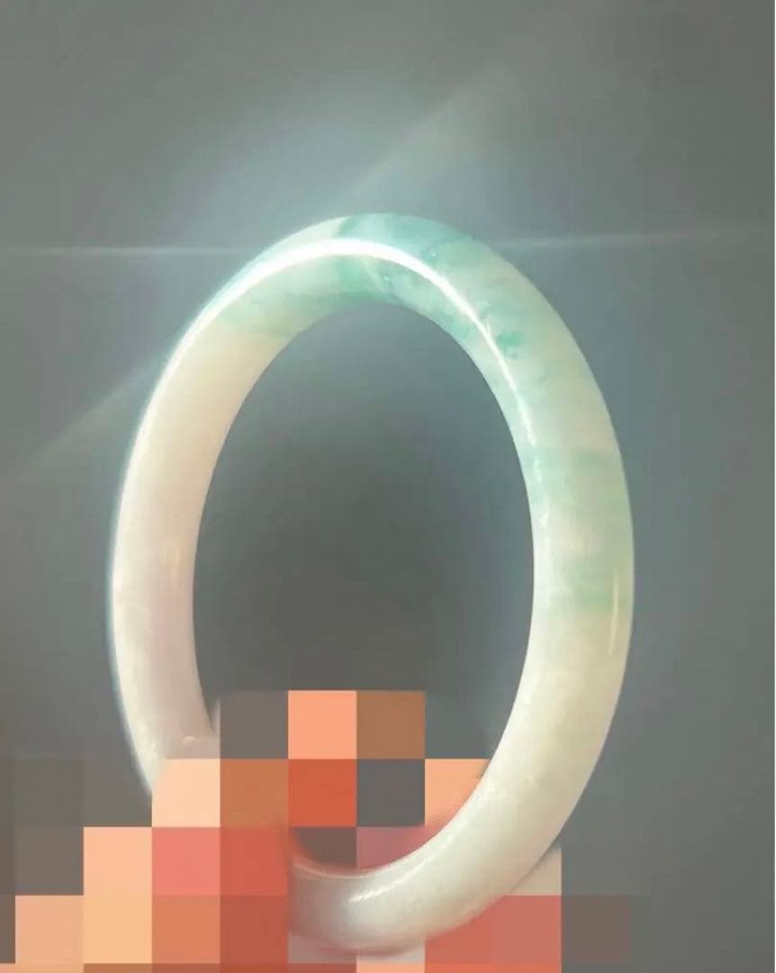 翡翠バングルA貨　無処理　ミャンマー産天然翡翠バングル　本翡翠バングル　ヒスイ