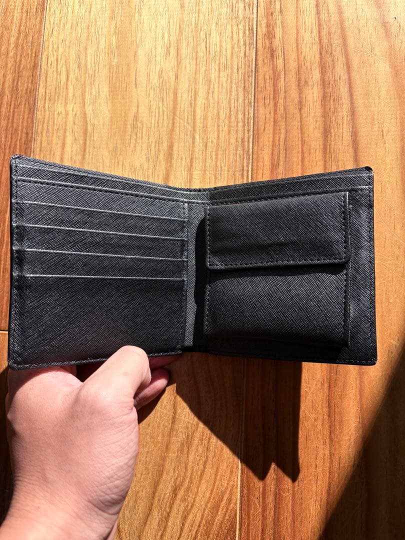 RRE　PRADA サフィアーノレザー二つ折り財布　黒