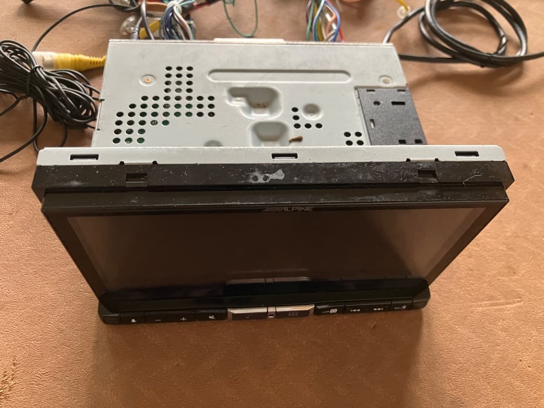 ALPINE アルパイン DA7Z ディスプレイオーディオ