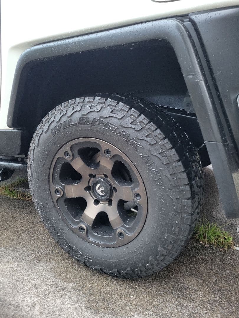 【今だけ大幅値下げ】FUEL 17インチホイール４本セット