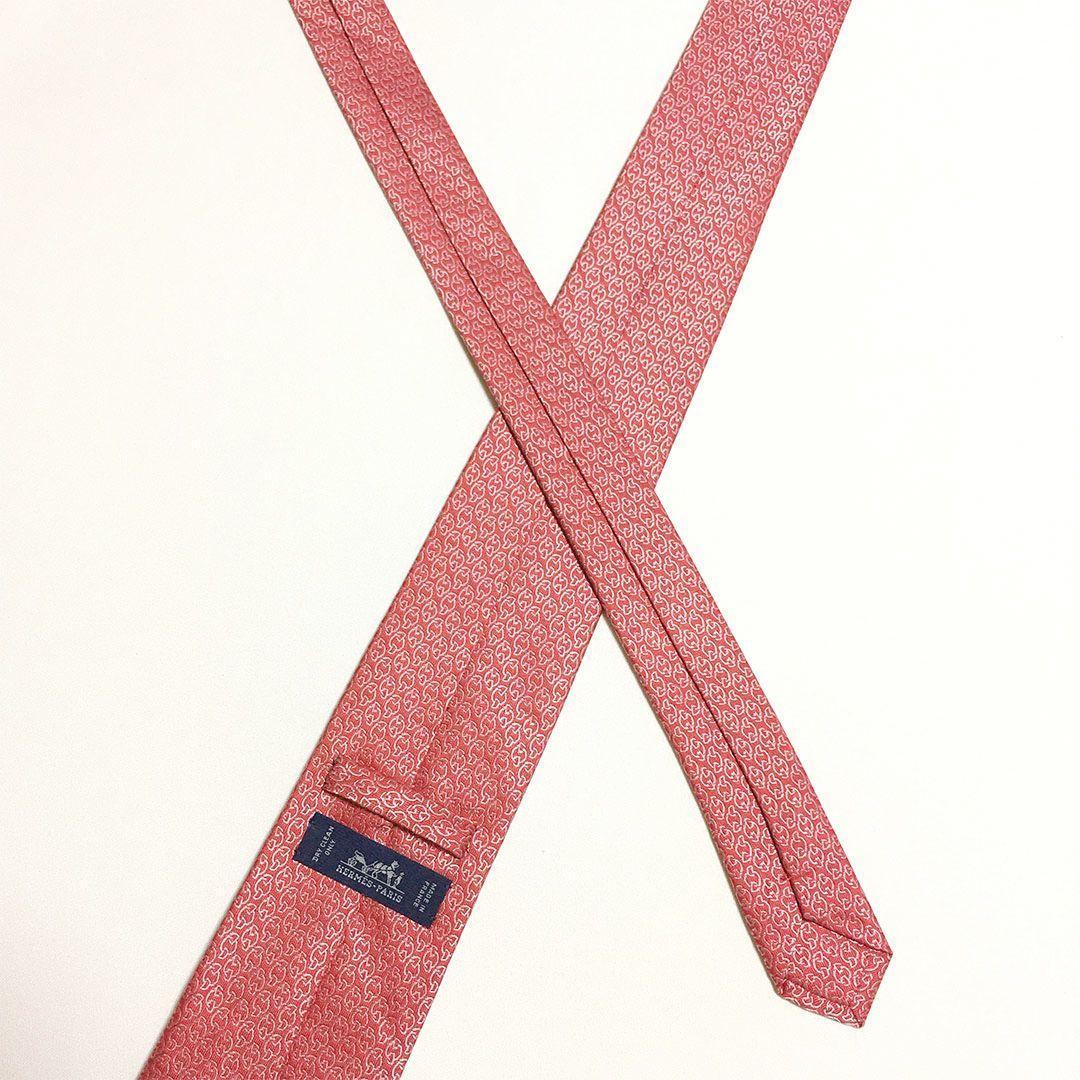 未使用級 エルメス HERMES ネクタイ シルク ピンクレッド系 総柄