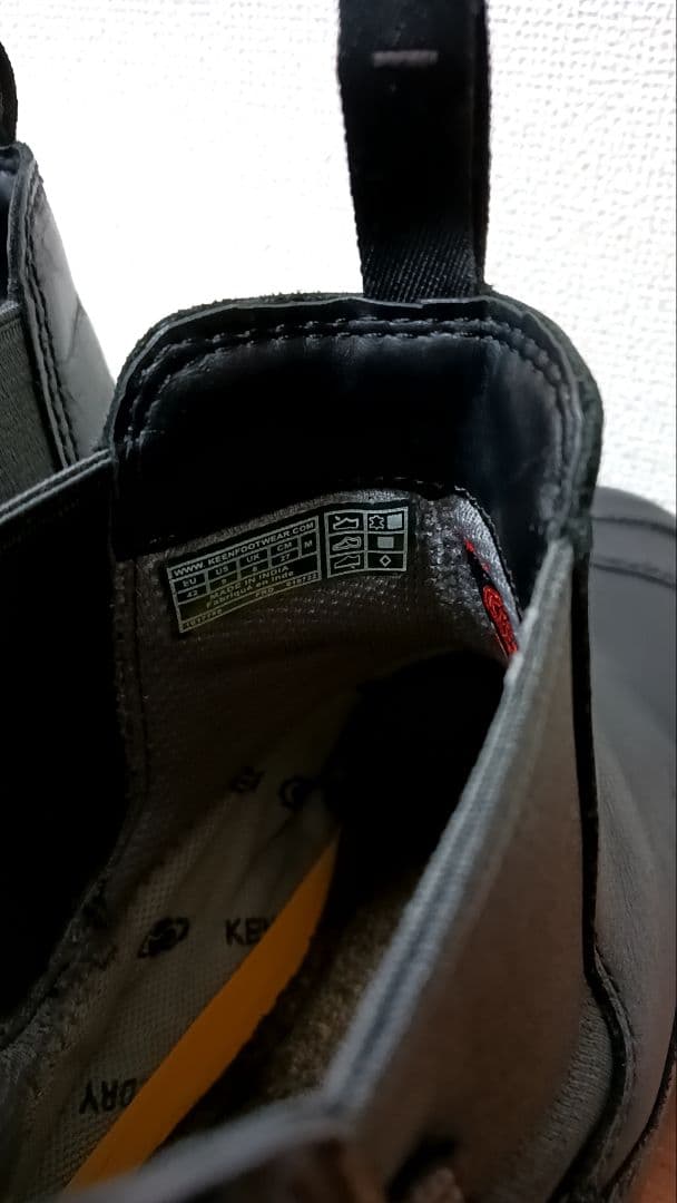 KEEN 防水 保温 サイドゴア ブーツ ブラック アウトドア スノー