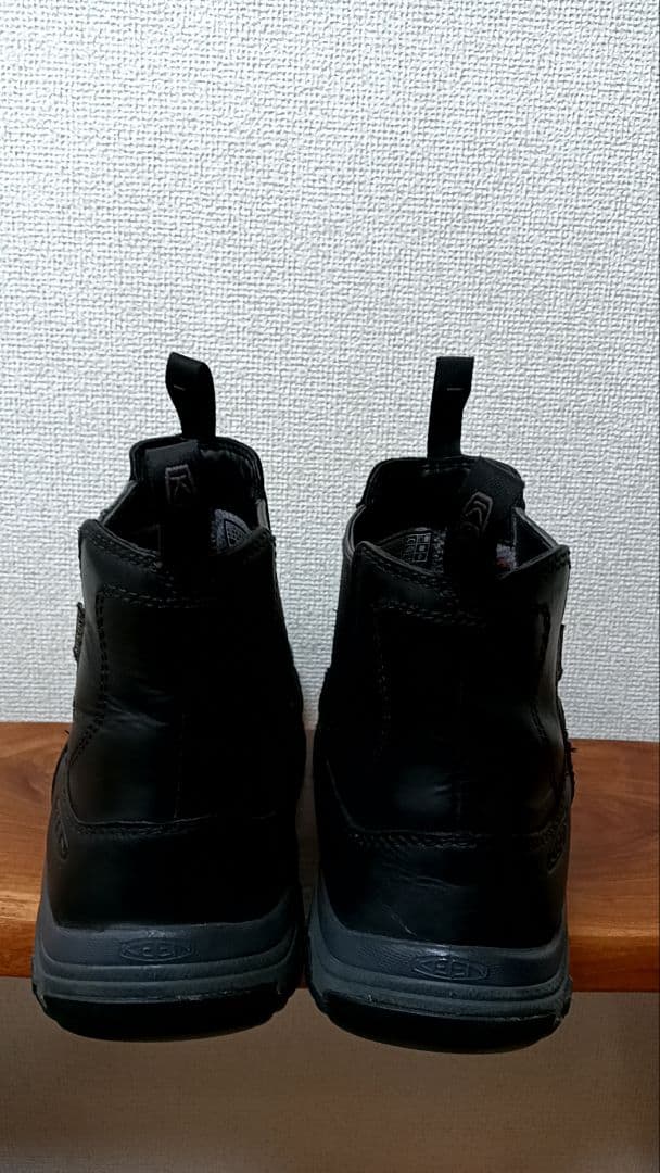 KEEN 防水 保温 サイドゴア ブーツ ブラック アウトドア スノー