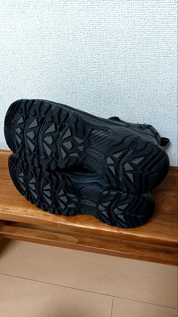 KEEN 防水 保温 サイドゴア ブーツ ブラック アウトドア スノー