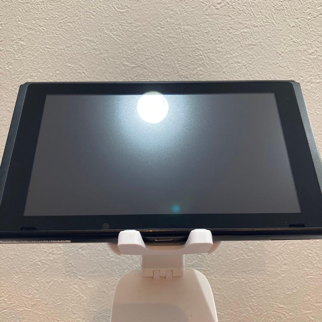 ①Nintendo Switch ネオンブルー、ネオンレッド