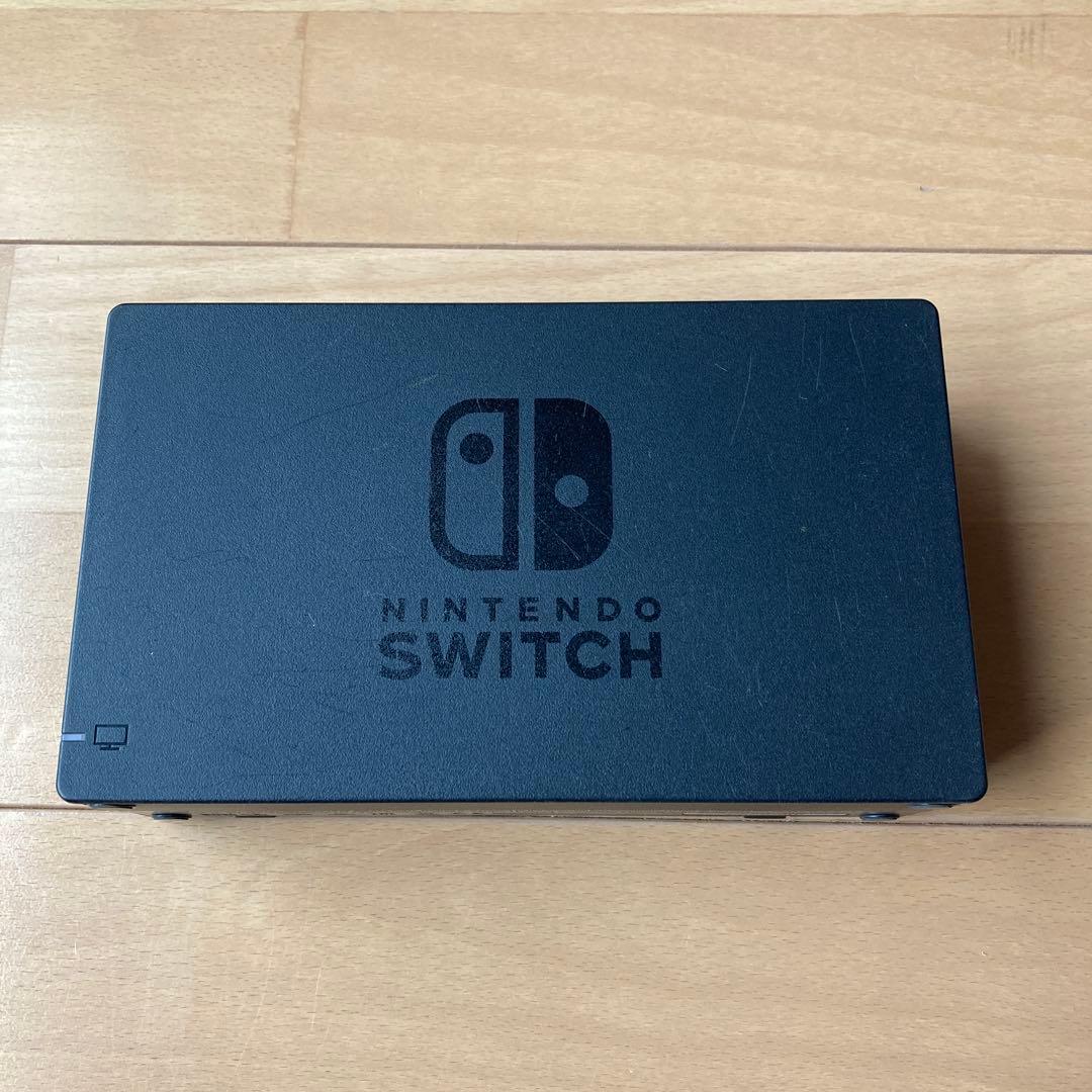 ①Nintendo Switch ネオンブルー、ネオンレッド