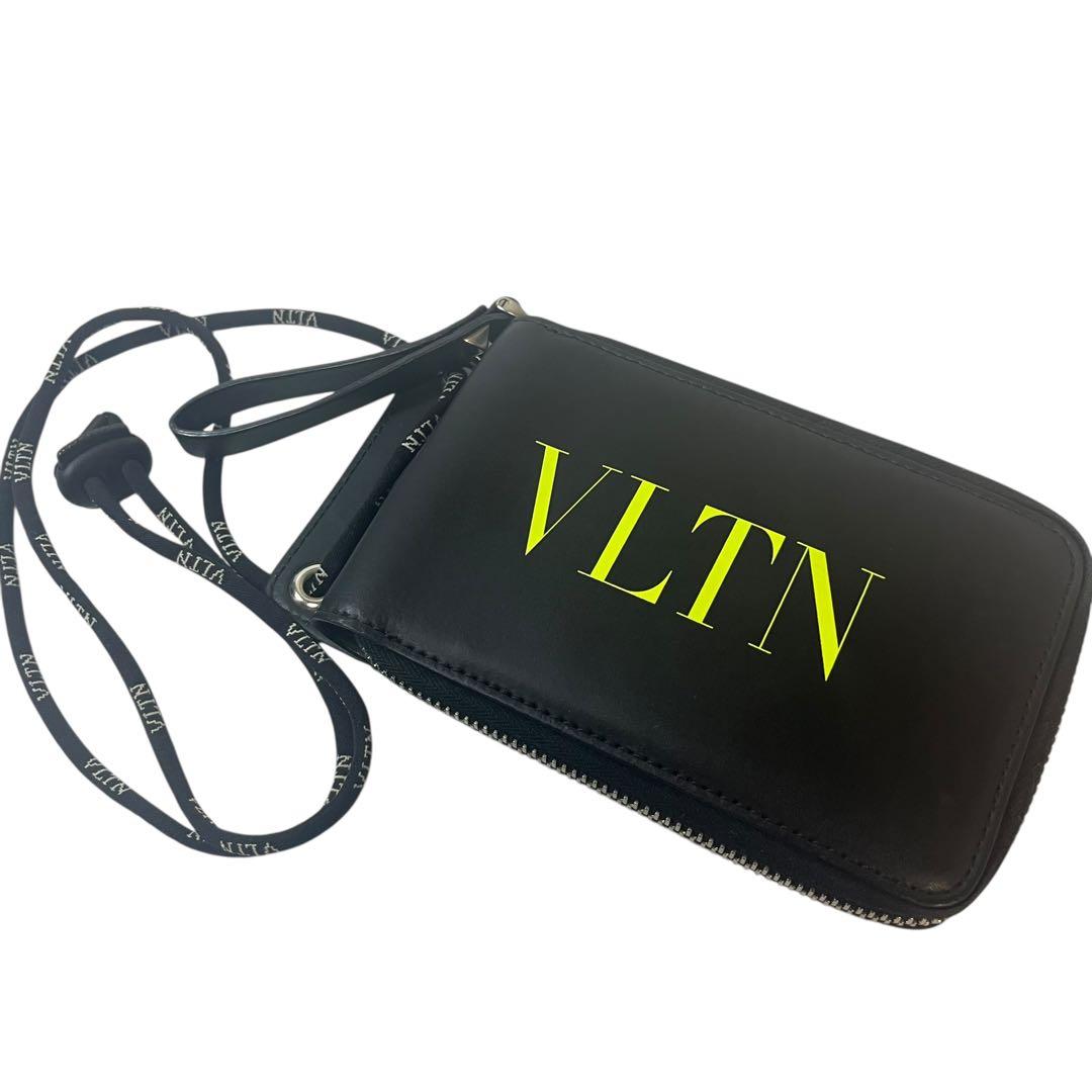ヴァレンティノ　ショルダーウォレット　ネックストラップウォレット　VLTN