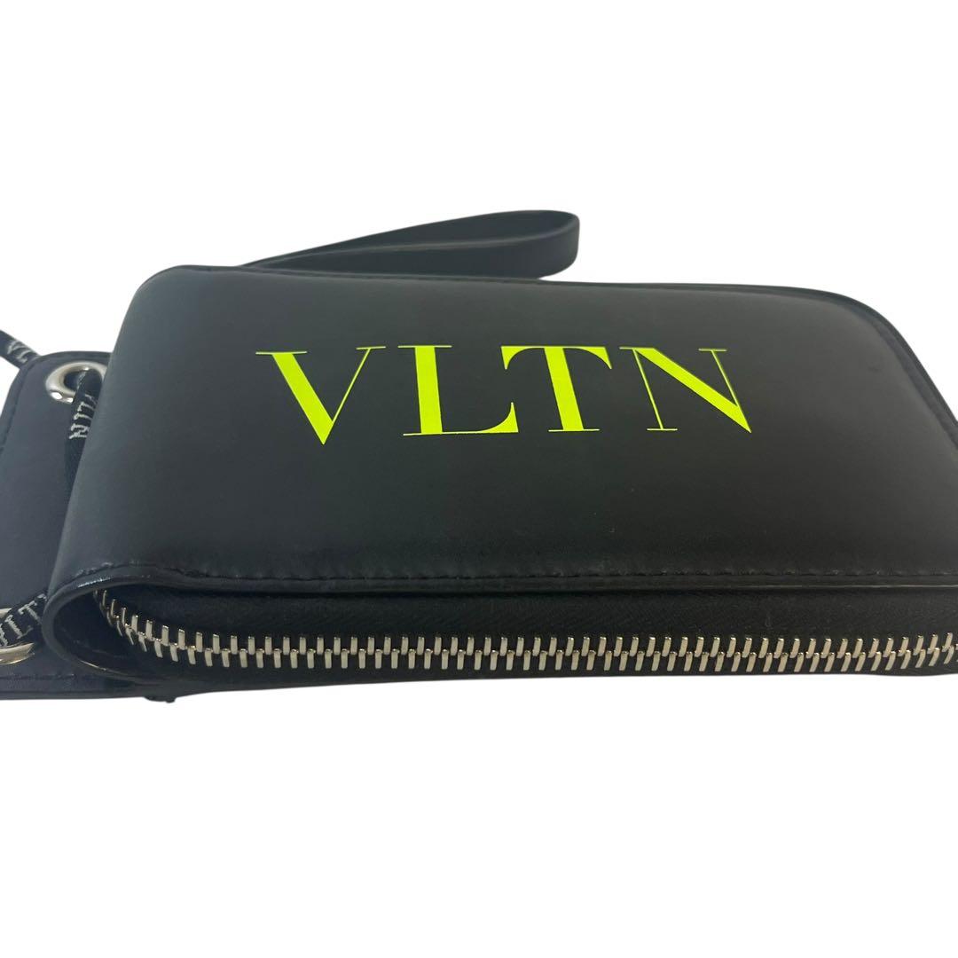 ヴァレンティノ　ショルダーウォレット　ネックストラップウォレット　VLTN