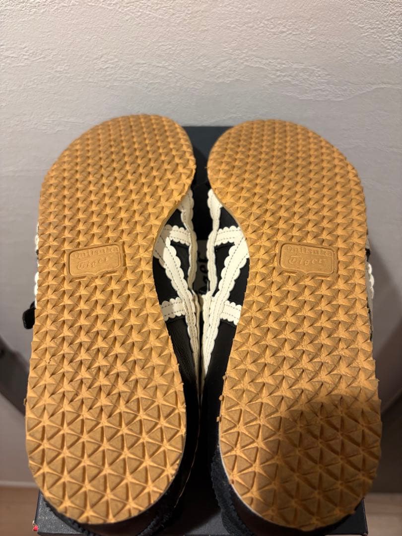 靴 Onitsuka Tiger MEXICO 66 TGRS 24cm