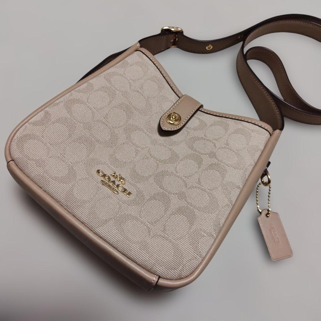 ✿これで最終✿ COACH ショルダーバッグ シグネチャーキャンバス ベージュ