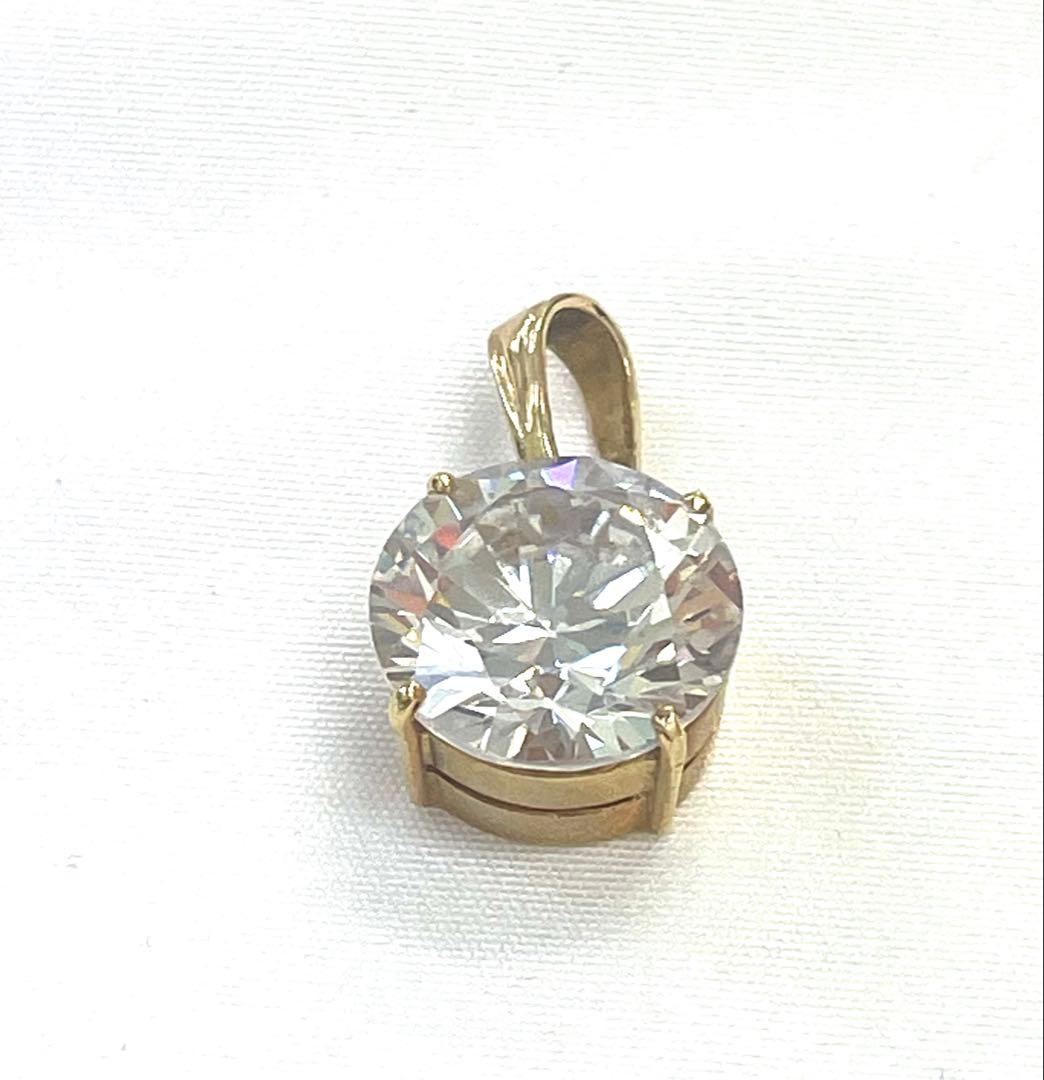 18金　ネックレス　ペンダント　トップ　ダイヤモンド？　サファイア？k18 大粒