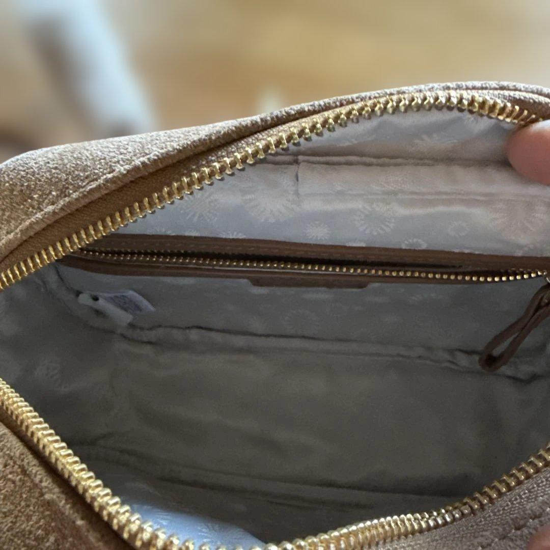 UGG ベージュ スエード ショルダーバッグ