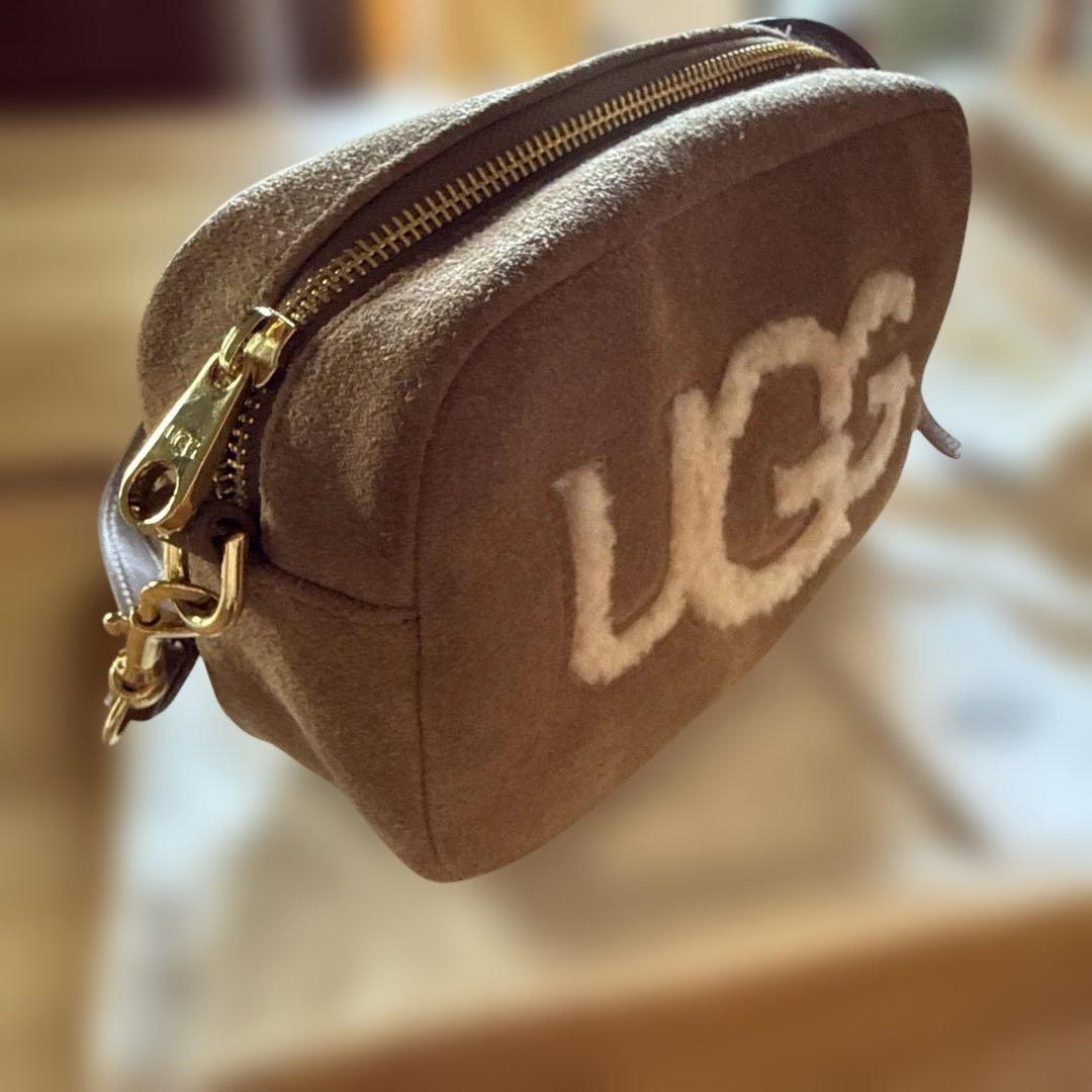 UGG ベージュ スエード ショルダーバッグ