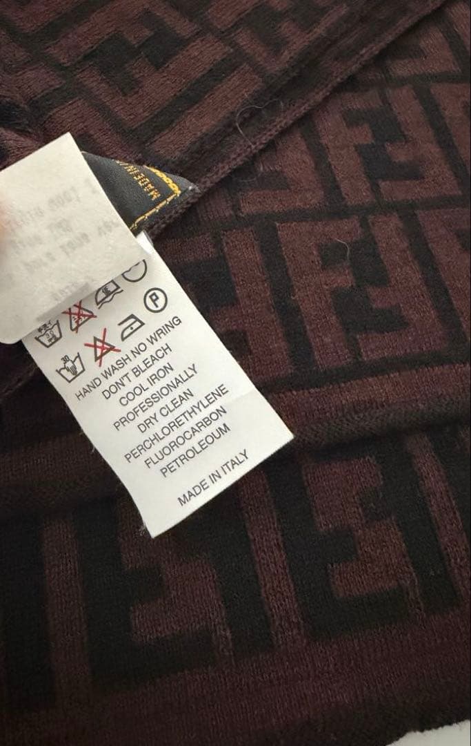 Fendi フェンディ ロゴパターン マフラー