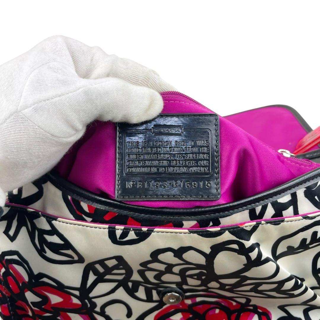 COACH 　コーチ　ショルダーバッグ　メッセンジャーバッグ　A4可　斜め掛け