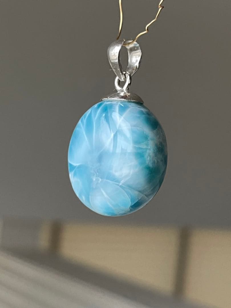 天然石ラリマー☆高品質！まる型ペンダントトップ☆レアな丸型＆両面違う模様が素敵！